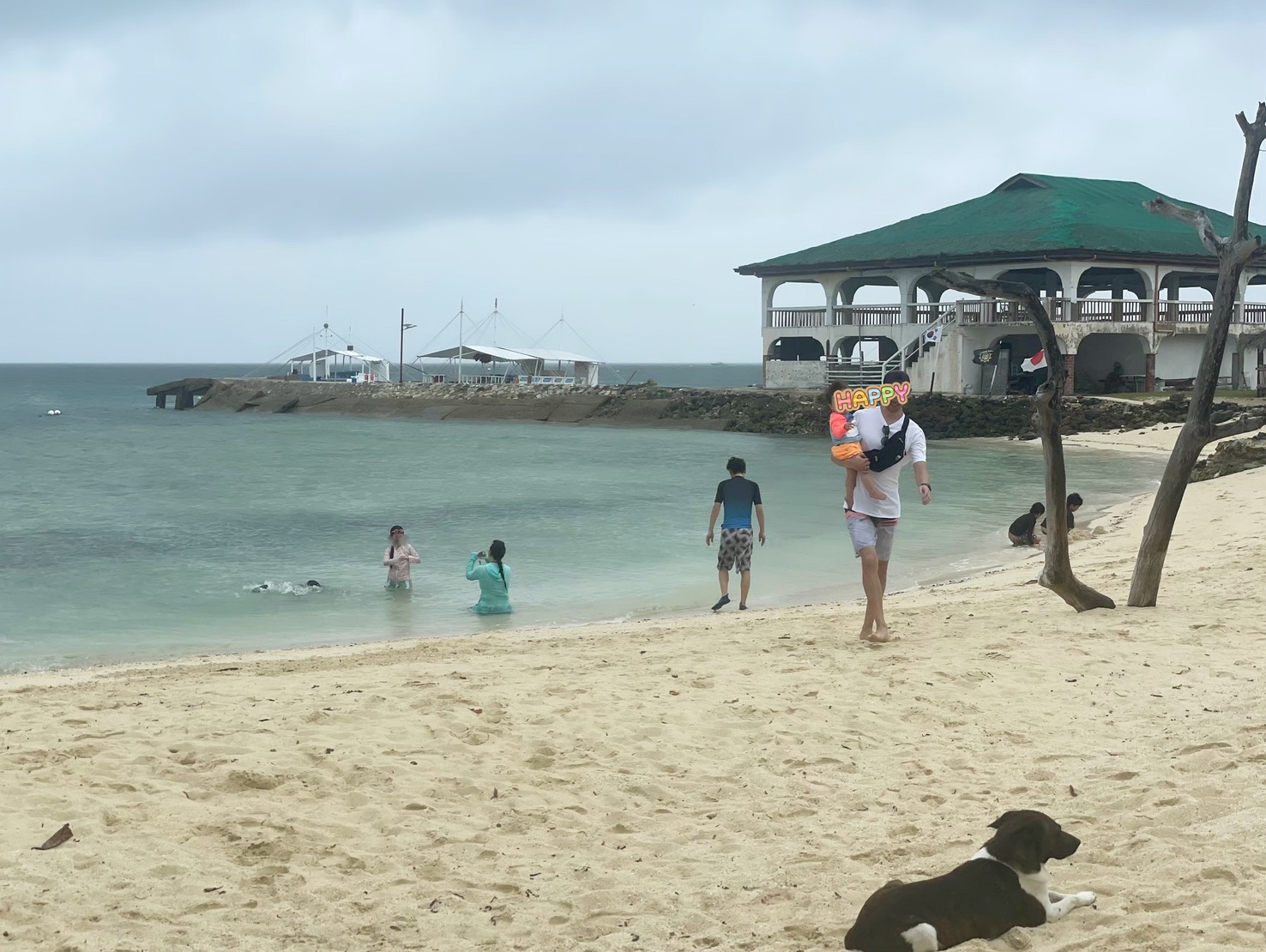 ヒルトゥガン島へ上陸