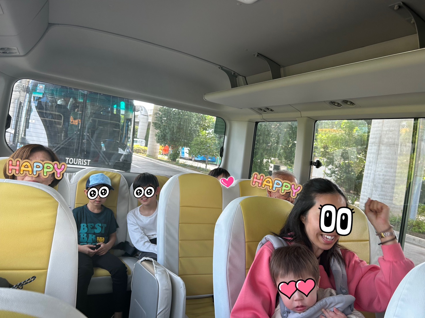 送迎車でホテルへ向かいます